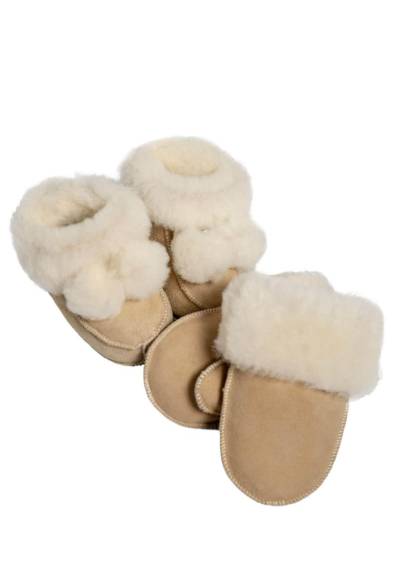 Baby Set Schuhe & Handschuhe aus Merino Lammfell Schuhgröße: EUR 16-17 von Hollert