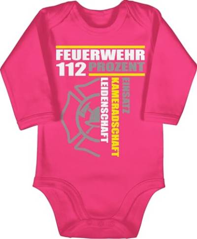 Shirtracer Baby Body langarm Mädchen Junge - Feuerwehr 112 Prozent - Einsatz Kameradschaft Leidenschaft - Freiwillige Feuerwehr Geschenk - 3/6 Monate - Fuchsia - feuerwehrmann strampler von Shirtracer