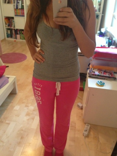 Wir findet ihr meine neue Jogginghose? :* <3