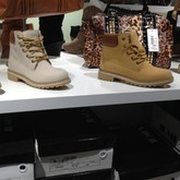 Soll ich mir ein Paar der Schuhe noch kaufen? Wuerdet ihr die im Frühling noch tragen? Kommis bitte ;D