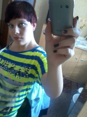 welcher look steht mir besser und noch eine frage welche haar Farben passen zu mir? welcher look steht mir besser und noch eine frage welche haar Farben passen zu mir?