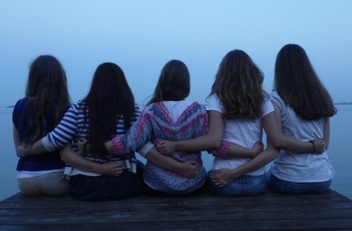 Wie findet ihr dieses Bild? Bitte kommis.
(Ich bin wieder die ganz rechte)