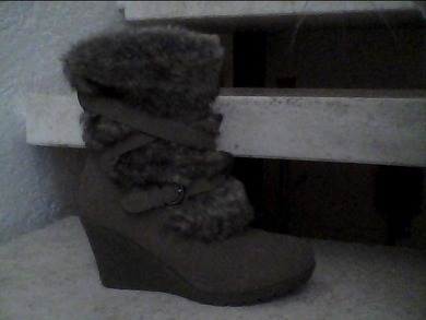 wie findet ihr die,für denn Herbst???
          ich liebe die:)
P.S.sorry wegen der quali:)