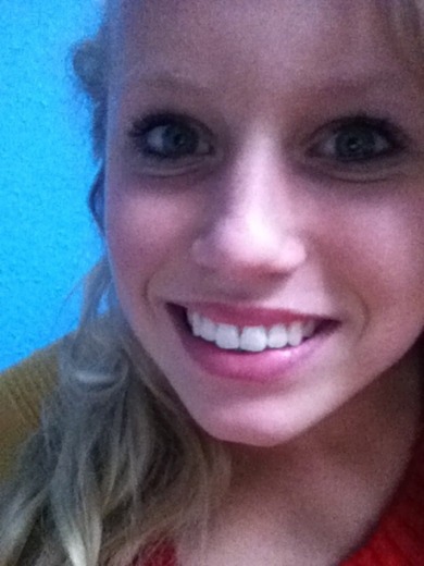 Hey ehm ich wollt mal fragen wie findet ihr meine Zähne und Augen undso? ich weiß ich Schau da iwie voll komisch..aber sonst?! Bitte Kommis mit was gut was schlechter :) Hey ehm ich wollt mal fragen wie findet ihr meine Zähne und Augen undso? ich weiß ich Schau da iwie voll komisch..aber sonst?! Bitte Kommis mit was gut was schlechter :)