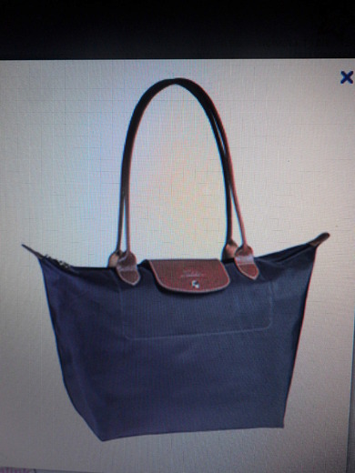 Sind Longchamp Taschen noch in? Wie findet ihr sie ? (sry für schlechte Quali) Sind Longchamp Taschen noch in? Wie findet ihr sie ? (sry für schlechte Quali)