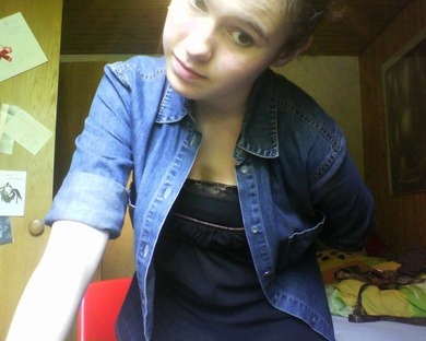 steht mit die Jeansbluse??

Kommis :D