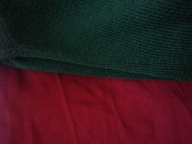 Findet ihr dass man grün und rot zusammen tragen kann? :) :s ich find ja dass man dann aussieht wie ein Tannenbaum:D love it wenn ihr meiner Meinung seit; hate it wenn nicht :) Findet ihr dass man grün und rot zusammen tragen kann? :) :s ich find ja dass man dann aussieht wie ein Tannenbaum:D love it wenn ihr meiner Meinung seit; hate it wenn nicht :)