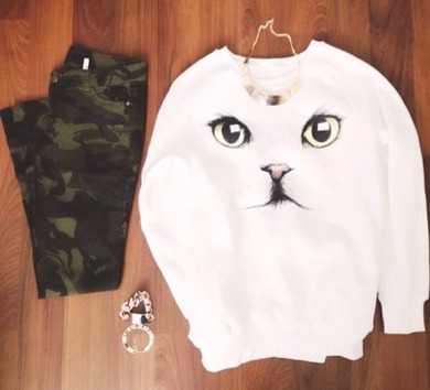 Wie findet ihr solche Pullover? Kommis bitte :D Wie findet ihr solche Pullover? Kommis bitte :D