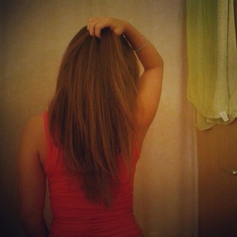 meinungen?!? was findet ihr besser? und steht mir das rot im gewellten haar? bitte cmt :) meinungen?!? was findet ihr besser? und steht mir das rot im gewellten haar? bitte cmt :)