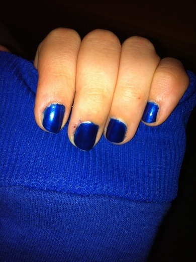 Passender Nagellack zum Pulli! Hot or Not? Passender Nagellack zum Pulli! Hot or Not?
