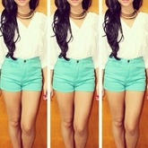MINTGRUEN ;D ich mag die Farbe total und ihr? ;D