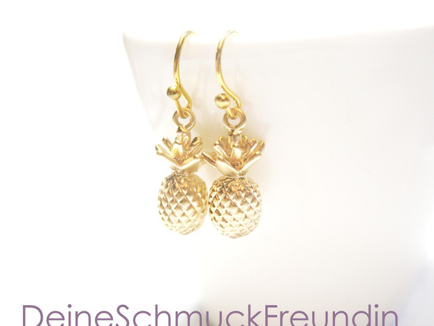 Gelbgold - ein Thema, das nie aus der Mode kommt! Hier in edler Vergoldung in Verbindung mit 925er Sterling-Silber, mal glänzend mal matt veredelt, mal puristisch schlicht, mal romantisch verspielt ...
Alle Artikel finden Sie bei:
deineschmuckfreundin.dawanda.com Gelbgold - ein Thema, das nie aus der Mode kommt! Hier in edler Vergoldung in Verbindung mit 925er Sterling-Silber, mal glänzend mal matt veredelt, mal puristisch schlicht, mal romantisch verspielt ...
Alle Artikel finden Sie bei:
deineschmuckfreundin.dawanda.com