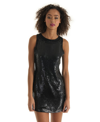 1. das auf dem foto bin ich nicht 
2. soll ich das kleid kaufen? es kostet 199,95€ und ist von Superdry
3. würde mich über kommis und votes freuen ;)