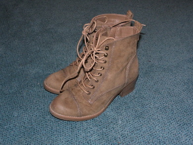 wie kombiniere ich solche Schuhe am besten?? wie kombiniere ich solche Schuhe am besten??