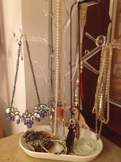 Mein neuer Kettenaufhängbaum!!!
Wer hat auch einen? :D