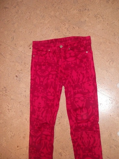 Ich hab Langeweile und poste mal ein paar Sachen aus meinem Kleiderschrank c: Wie findet ihr die Hose? Ich hab Langeweile und poste mal ein paar Sachen aus meinem Kleiderschrank c: Wie findet ihr die Hose?