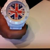Meine Freunde finden die Uhr Nicht so schön . Wie findet ihr sie ?