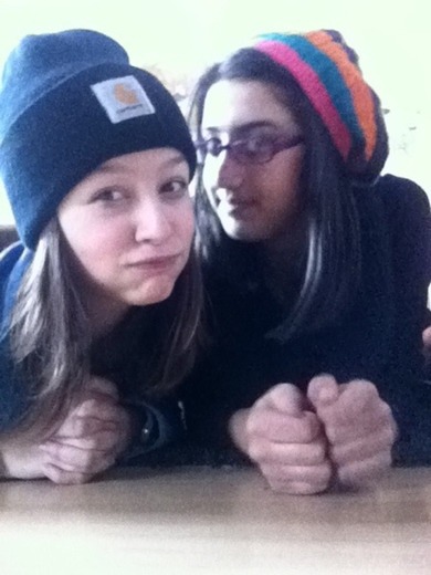 ich links(: bff rechts!(: wie findet ihr uns?