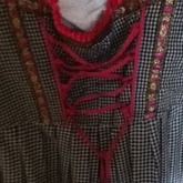 hallo weis jemand ein Karnevals make up das zum Dirndl passt ich trage blaue Schuhe und noch eine Pinke Schürze drauf bitte Kommis bitte bitte bitte :)