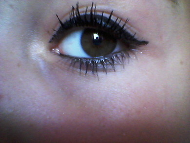 Ich bin 14 und wollte fragen ob man meinen Lidstrich auch in der schule tragen kann ? Ich bin 14 und wollte fragen ob man meinen Lidstrich auch in der schule tragen kann ?