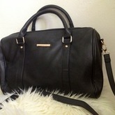 Würdet ihr die Tasche für die Schule nehmen? oder eher für shoppen und so??? Kommis bitte :D