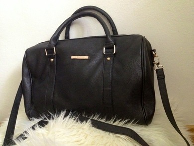 Würdet ihr die Tasche für die Schule nehmen? oder eher für shoppen und so??? Kommis bitte :D