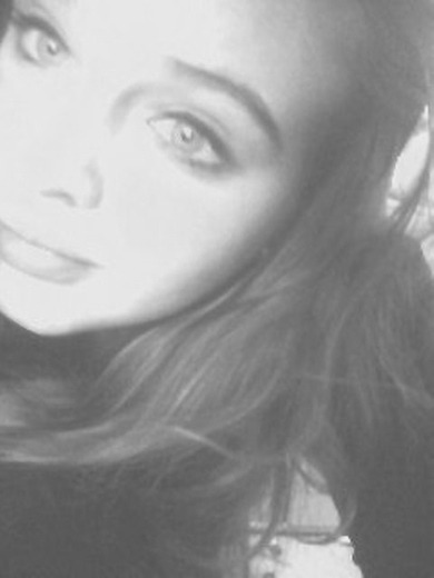Hey. :) 
Kann ich eins von diesen Bildern als Profilbild bei Facebook nehmen?  
Ich weiß das sind nicht die hübschesten aber tzzeh... egal xD 
Oder soll ich lieber andere machen?
