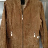 die auch ich liebe Leder und Wildleder jacken!!