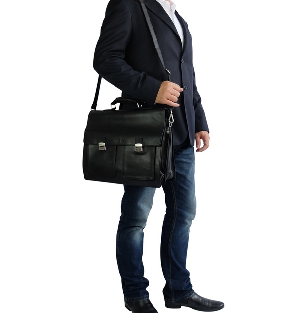 Tasche Charles aus Eco-Rindsleder in antik-braun, camel, schwarz kroko und schwarz von manbefair #Ledertasche #Herrentasche #Umhängetasche Tasche Charles aus Eco-Rindsleder in antik-braun, camel, schwarz kroko und schwarz von manbefair #Ledertasche #Herrentasche #Umhängetasche