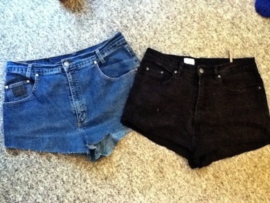 hab Mamas alte Hosen abgeschnitten :3 und, wie findet ihr's? :D