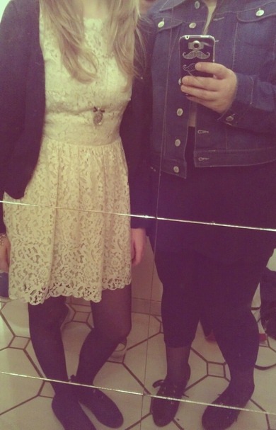 Ella Links und Lee rechts.
Unsere Silvester-Outfits :) Ella Links und Lee rechts.
Unsere Silvester-Outfits :)