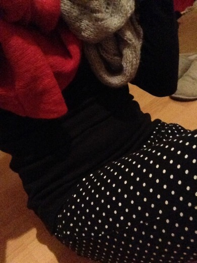 Oder mit schwarzem pulli? und wenn welchen Schal? rot oder grau?