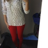 wie steht mir die Bluse?? könnte ich die zu halloween anziehen??? :)