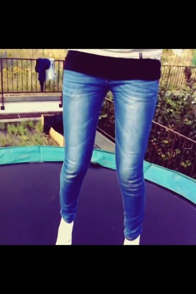 meine neue hose :) steht mir das ? :)