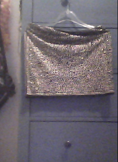 Was kann ich zu dem Rock an Weihnachten anziehen?