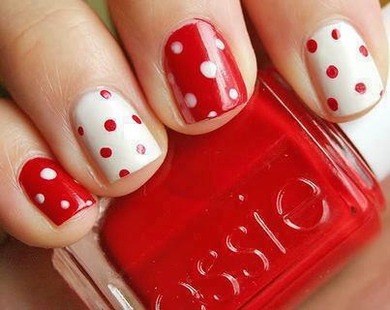 Habt ihr ein paar coole nageldesings für mich wäre echt cool <3