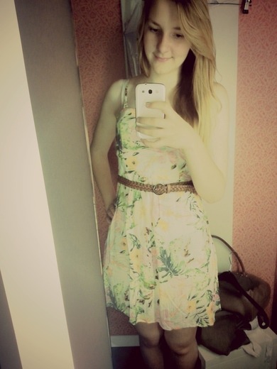 Wie findet ihr das Kleid ? ;)