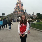 Mein Outfit für's Disney-Land.! :)
Liike.?
Rote College-Jacke
Weißes Top
Grüne Ice-Watch
schwarze Röhre
Und rote Chucks:))