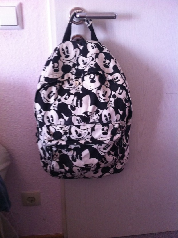 wie findet ihr den ? :) du kindisch ? :o  kann ich den für Ausflüge im Freizeitpark benutzen ? :D wo für noch ?