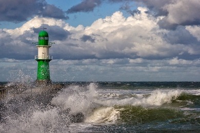 Das wärs dann jetzt....mit Sommer...
Gewitter, Regen, Hagel, dunkle Wolken.... Das wärs dann jetzt....mit Sommer...
Gewitter, Regen, Hagel, dunkle Wolken....