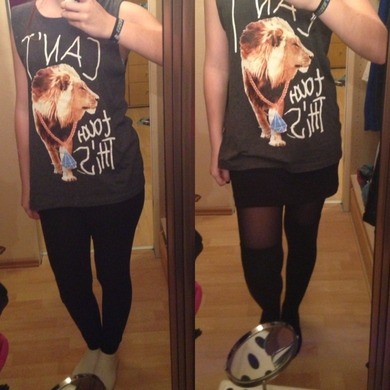 welche Kombination findet ihr besser? Leggins oder Strumphose mit Overknees? Kommis bitte :D