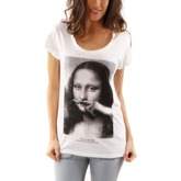 Wo kann ich im Internet ein Eleven paris Shirt mit der Mona Lisa kaufen? :) Die sind leider überall ausverkauft :/