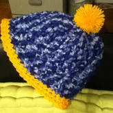 wie findet ihr diese selbstgemachte Mütze?? :) mein erster versuch und ist eig ganz gut gelungen :) freu mich auf kommis <3