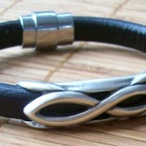 Angebot zum Valentinstag
Lederarmband für Sie & Ihn
mit Unendlickeits Elelement