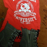 welche schuhe passen besser auf das oberteil???????????
ihr könnt mich auch gerne followern !!!!!!!!!!!!!!!!!!!!=))))))))