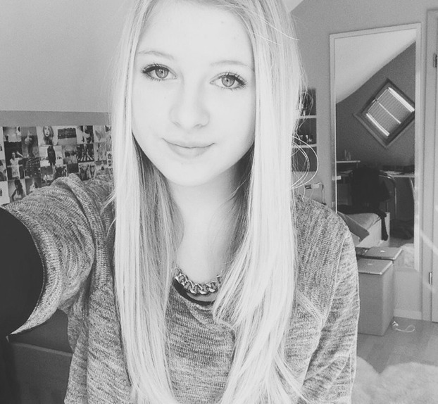 Ist das Ok als Profilbild? Und wie alt schätzt ihr mich? :)