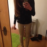 Wie findet ihr die goldene Hose?
Kommis bitte :D