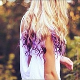Das auf dem Bild sind meine Haarfarben, aber nicht ich ;D;D