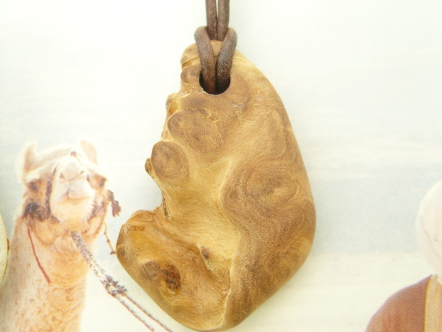 Goldfield Maser Holzschmuck Anhänger