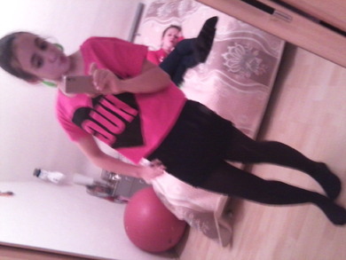 wie ist das outfit??? für schule???
bitte kommis.